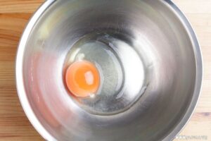 卵黄よりも全卵の方が固くなる？